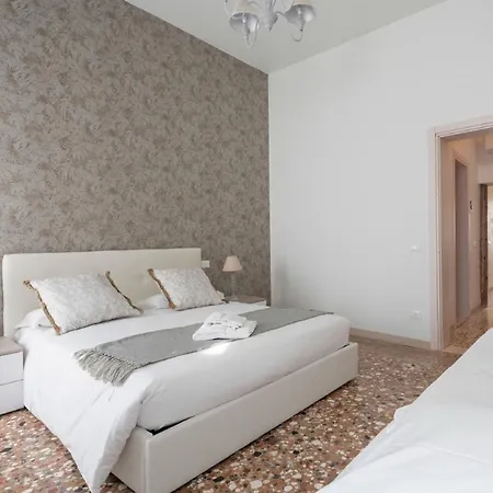 Accademia Charm Apartments By Wonderful Italy Venice Exterior photo