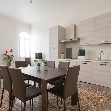 Accademia Charm Apartments By Wonderful Italy Venice Exterior photo