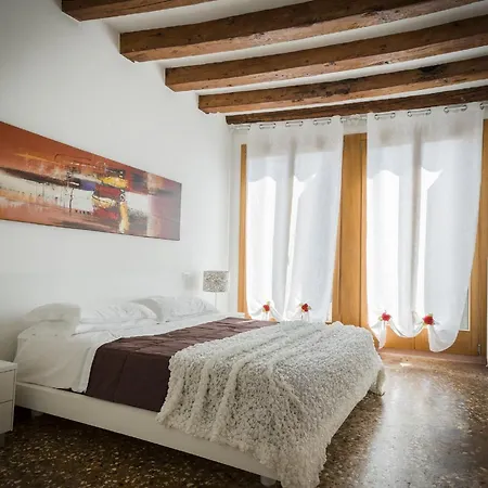 Accademia Charm Apartments By Wonderful Italy Venice Exterior photo