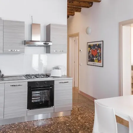 Accademia Charm Apartments By Wonderful Italy Venice Exterior photo