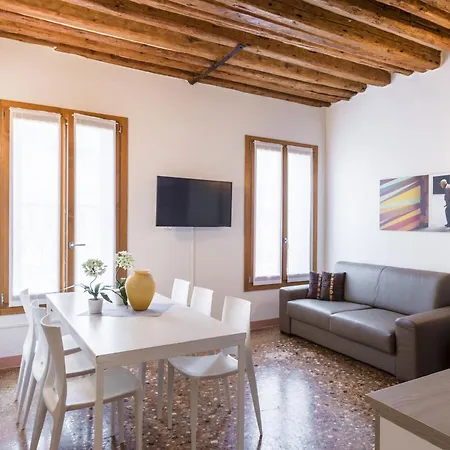 Accademia Charm Apartments By Wonderful Italy Venice Exterior photo