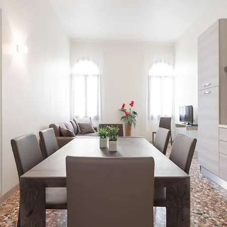 Accademia Charm Apartments By Wonderful Italy Venice Exterior photo