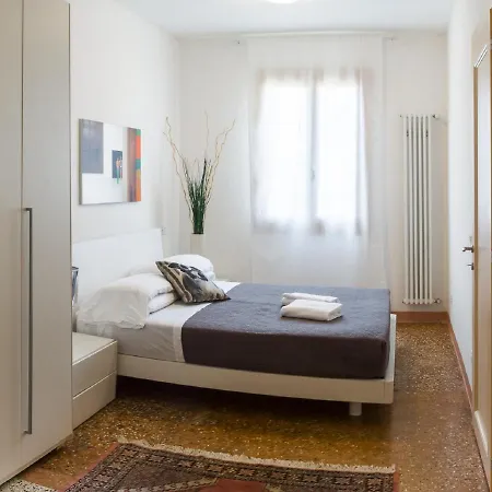 Accademia Charm Apartments By Wonderful Italy Venice Exterior photo