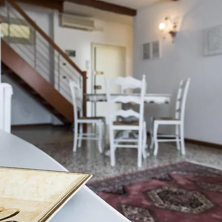 Accademia Charm Apartments By Wonderful Italy Venice Exterior photo