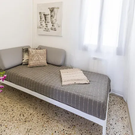 Accademia Charm Apartments By Wonderful Italy Venice Exterior photo