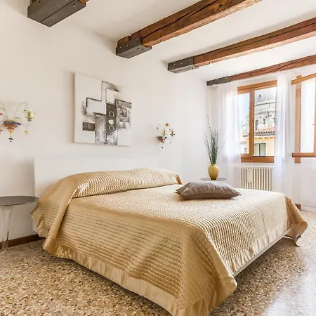 Accademia Charm Apartments By Wonderful Italy Venice Exterior photo
