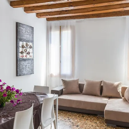 Accademia Charm Apartments By Wonderful Italy Venice Exterior photo