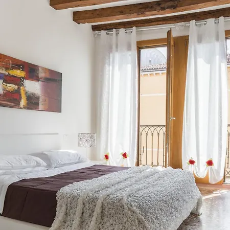 Accademia Charm Apartments By Wonderful Italy Venice Exterior photo
